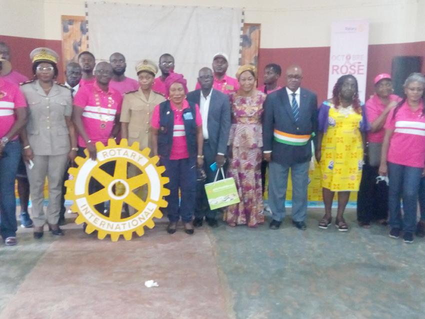 Octobre Rose: Le Rotary lance une vaste campagne de dépistage précoce des cancers du sein et du col de l’utérus à Grand-Bassam