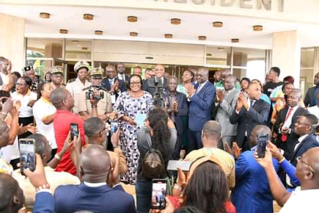 Fonction publique: la ministre Ouloto accueille en triomphe à Yamoussoukro