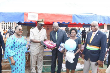 Lycée d’excellence Dominique Ouattara de Yaoudé: Anne Ouloto fait d’importants dons