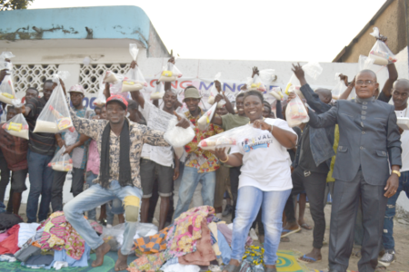 Festin de bienfaisance: l’ong Minoge invite plus de 200 enfants de la rue et ex-prisonnier