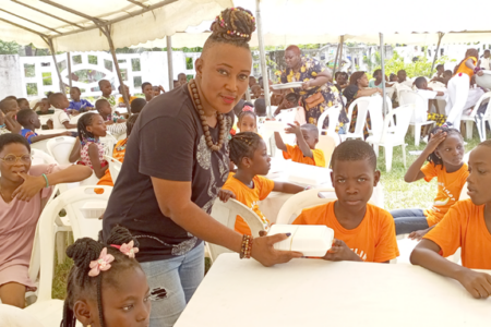 « Un enfant, un repas, un sourire »: Une Ong offre plus de 300 repas