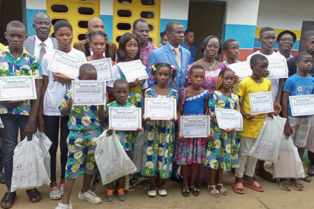 ‘‘Le Communal’’ de Bonoua : les meilleurs élèves récompensés