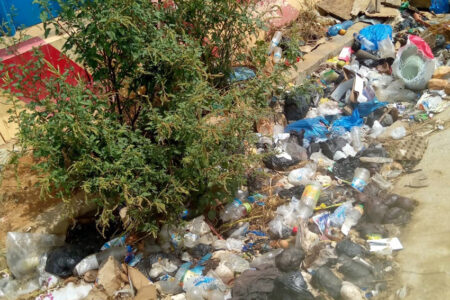 Côte d’Ivoire/ Yopougon Gesco : des caniveaux sous le poids des immondices
