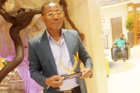 Promotion de l’excellence / Anderson Kouamé (Bénéficiaire du ‘‘Prix livre d’or 2024’’) : « …j’ai passé près d’un quart de siècle de ma vie dans la rue »