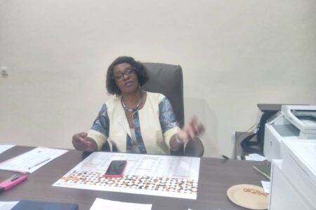 Marie-Solange Tiébré (Directrice du Centre National de Floristique (CNF)) :  « Le CNF dispose d’un herbier de près de 29 000 spécimens de plantes »