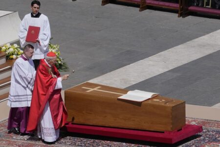 Vatican : après l’inhumation du pape François, le nouveau pape catholique connu entre le 5 et 10 mai 2025